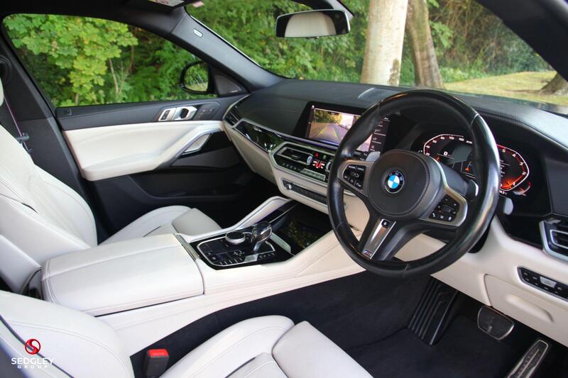BMW X6 view 3