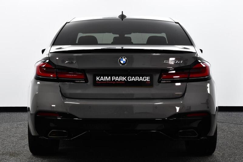 BMW 5 Series view 6