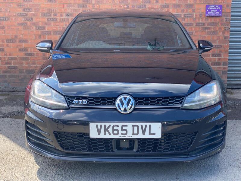Volkswagen Golf view 3