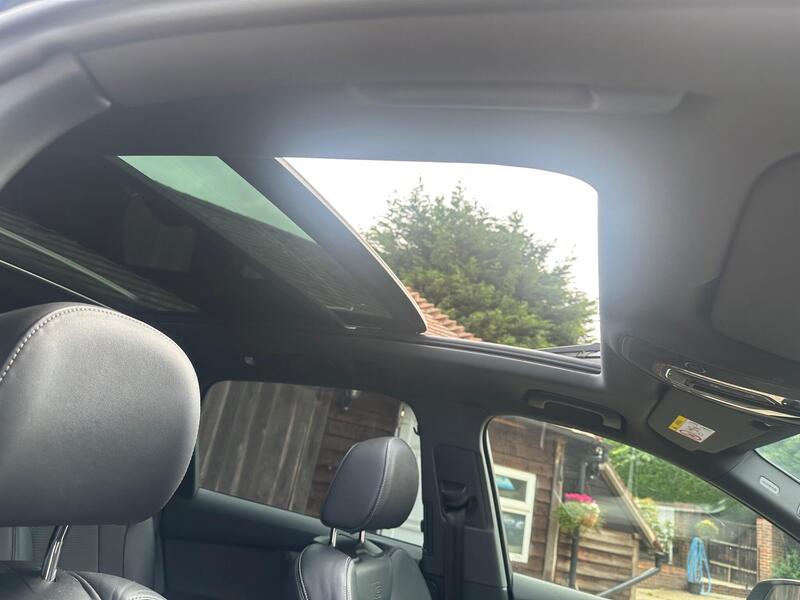 Audi Audi Q7 view 2