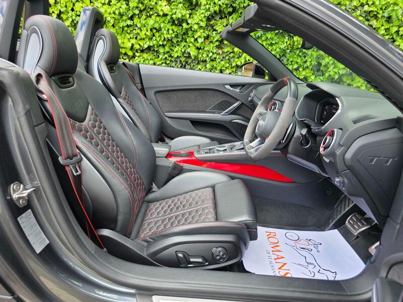 Audi Audi TT RS view 5
