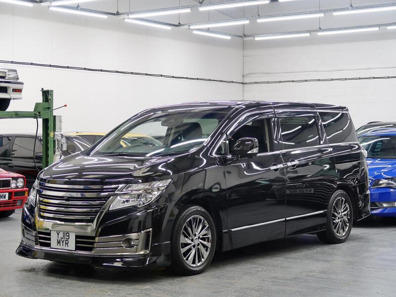 Nissan Elgrand view 6