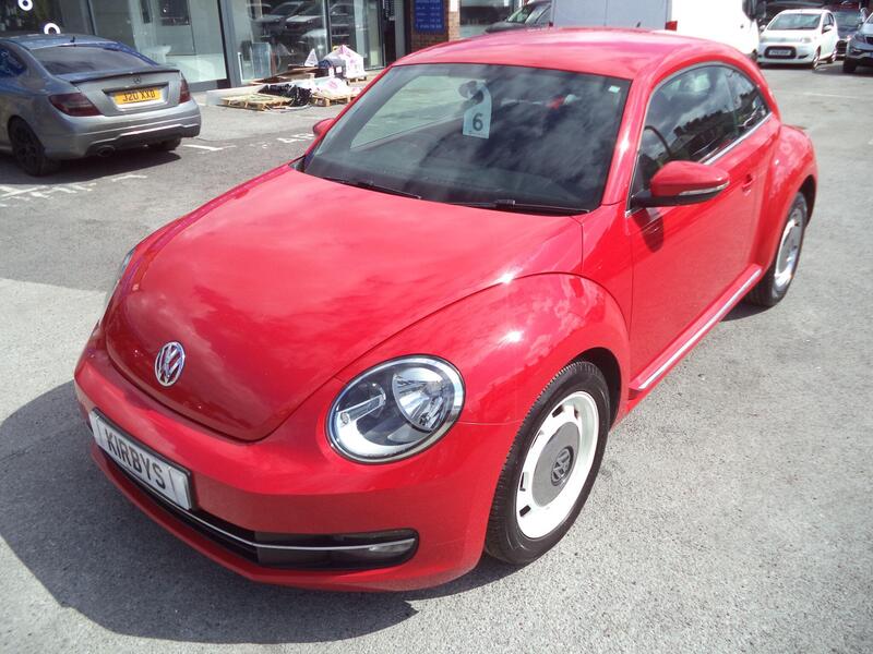Volkswagen Beetle view 3