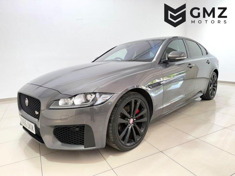 Jaguar XF view 3