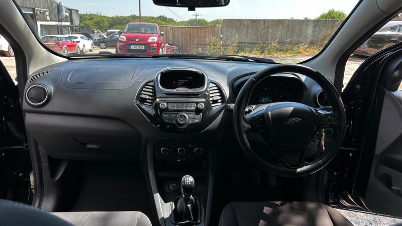 2017 Ford Ka+ — photo 11