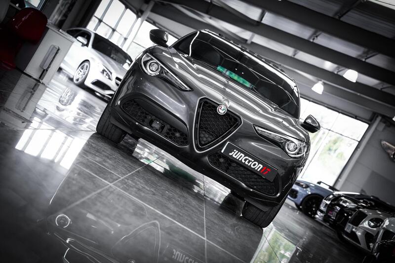 Alfa Romeo Stelvio view 4
