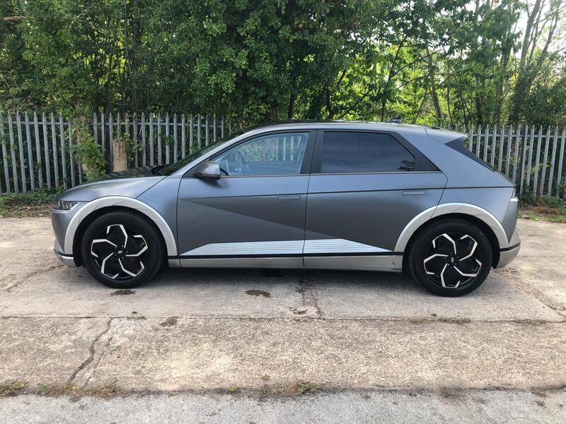 Hyundai Ioniq 5 view 3