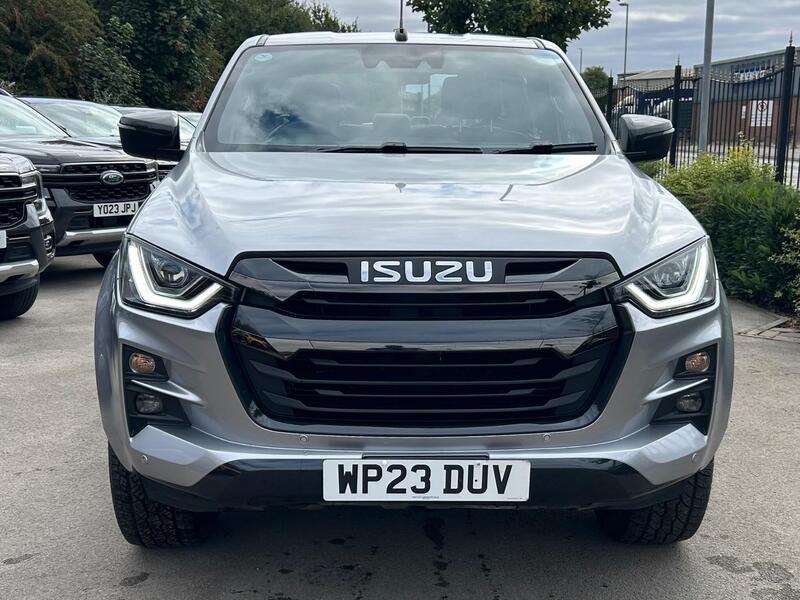 Isuzu D-Max view 3