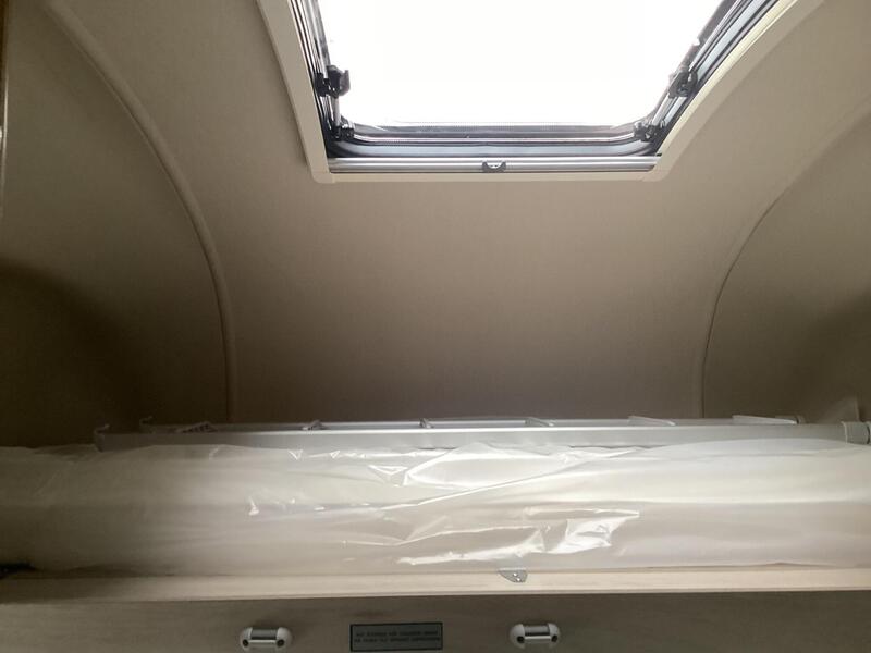 Auto-Trail Expedition C71 — image 31
