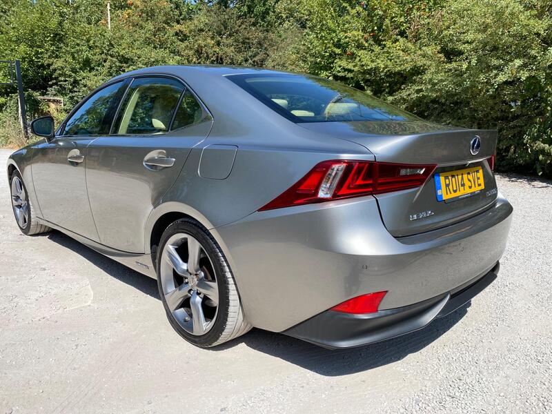 Lexus Is view 5