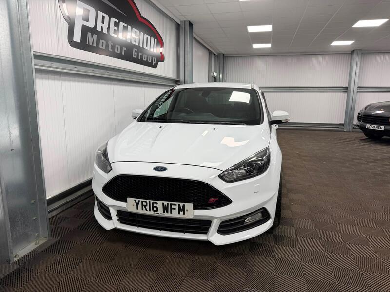 Ford Focus view 4