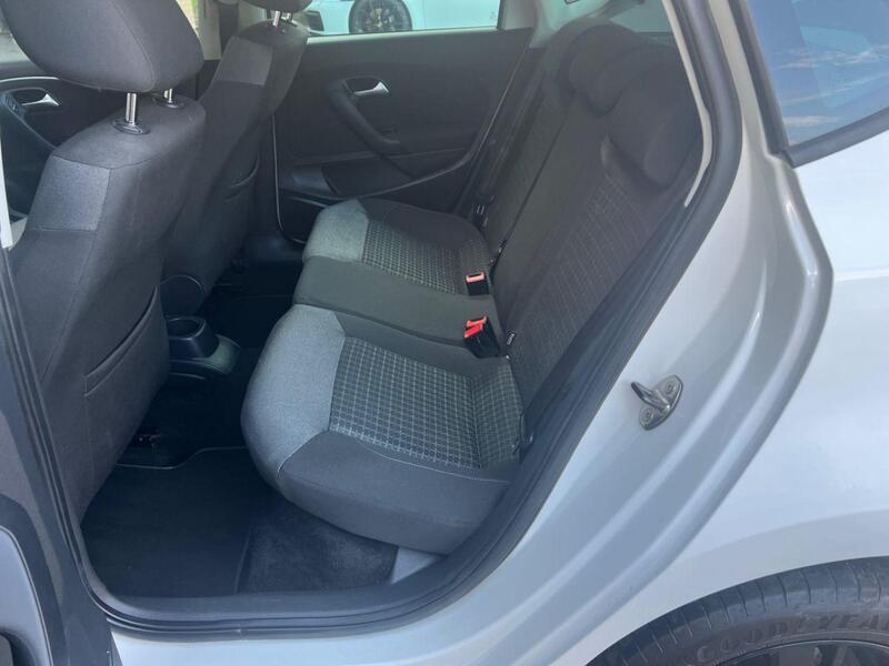 Volkswagen Polo view 13