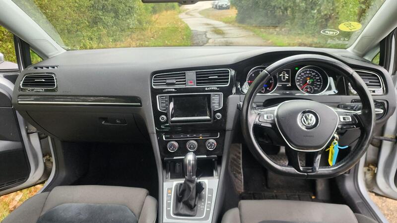 2014 Volkswagen Golf — photo 22