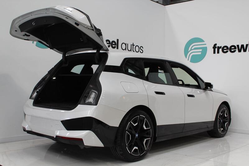 2022 BMW iX in White — image 26 of 88