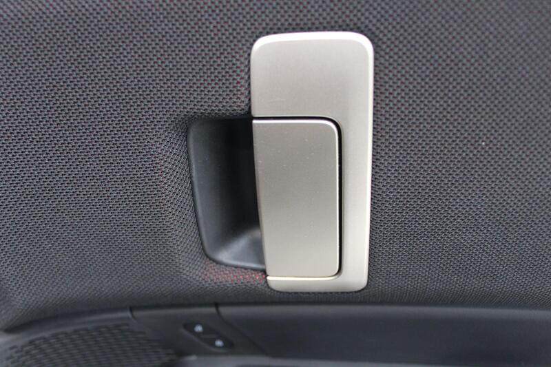 2024 MINI Electric Countryman in White — image 21 of 90