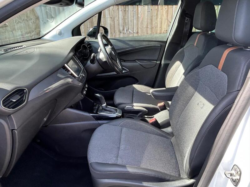 Vauxhall Crossland view 4
