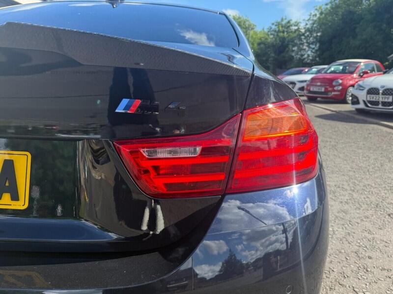 BMW M4 view 7