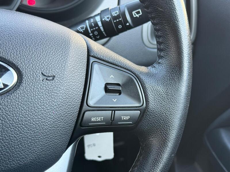 Kia Rio view 13