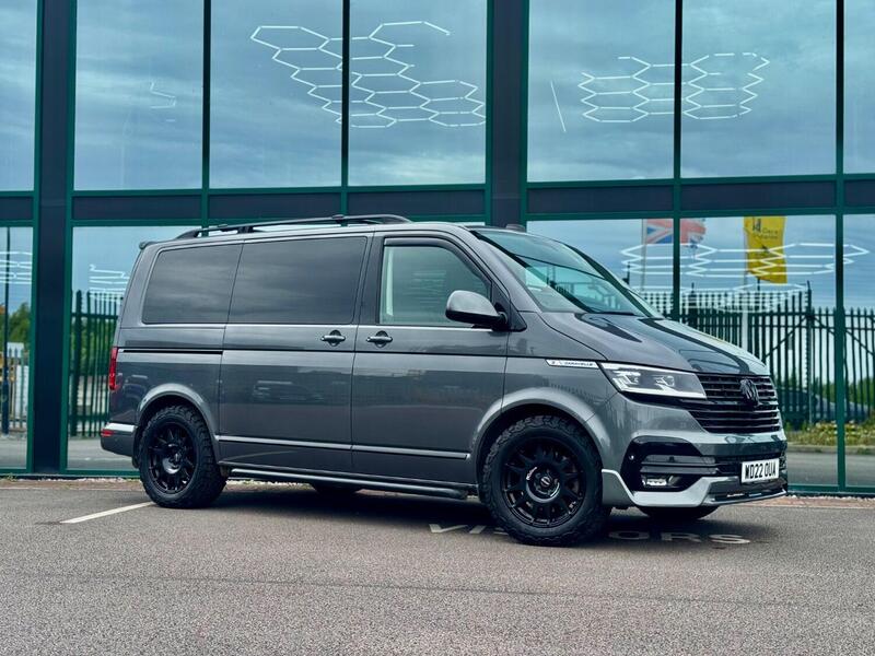 Volkswagen Caravelle view 5