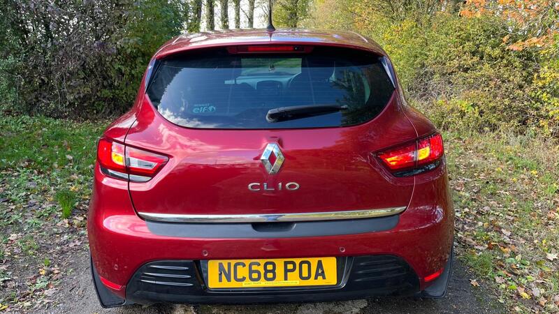 2019 Renault Clio — photo 8