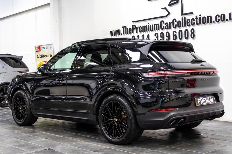 Porsche Cayenne view 3