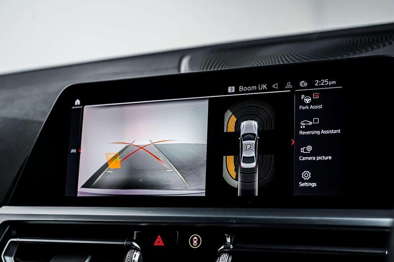 BMW 3 Series view 3
