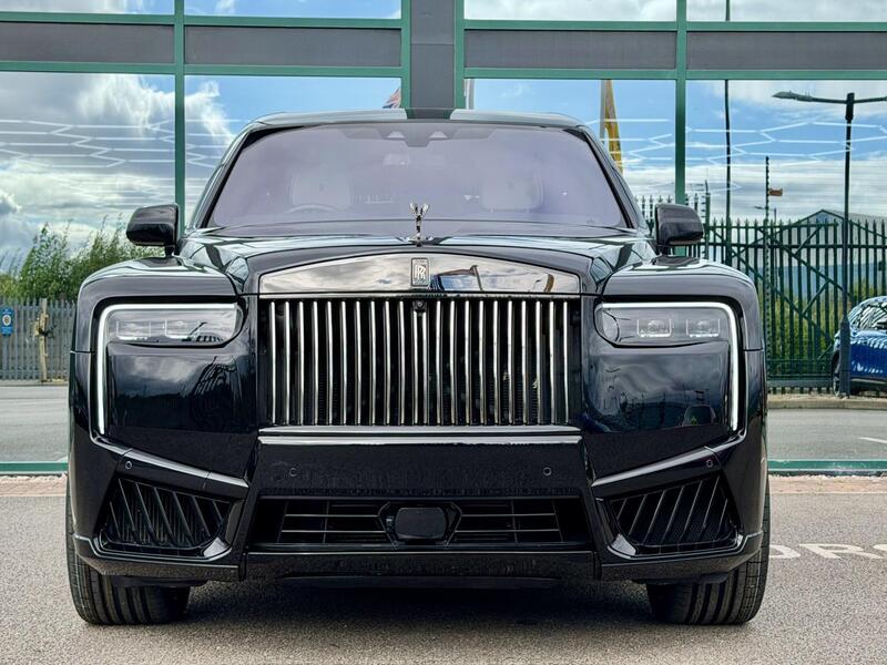 Rolls-Royce Cullinan view 5