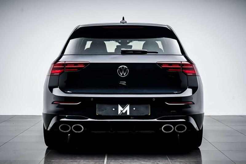 Volkswagen Golf view 4