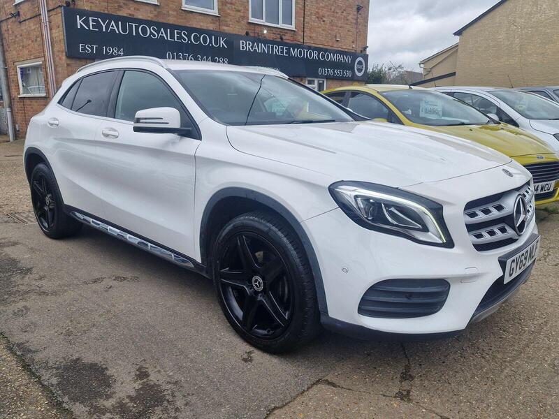 Mercedes-Benz Mercedes-Benz GLA view 2