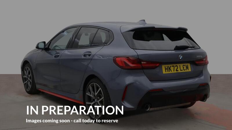 BMW 1 Series view 3