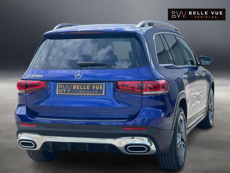Mercedes-Benz Mercedes-Benz GLB view 3