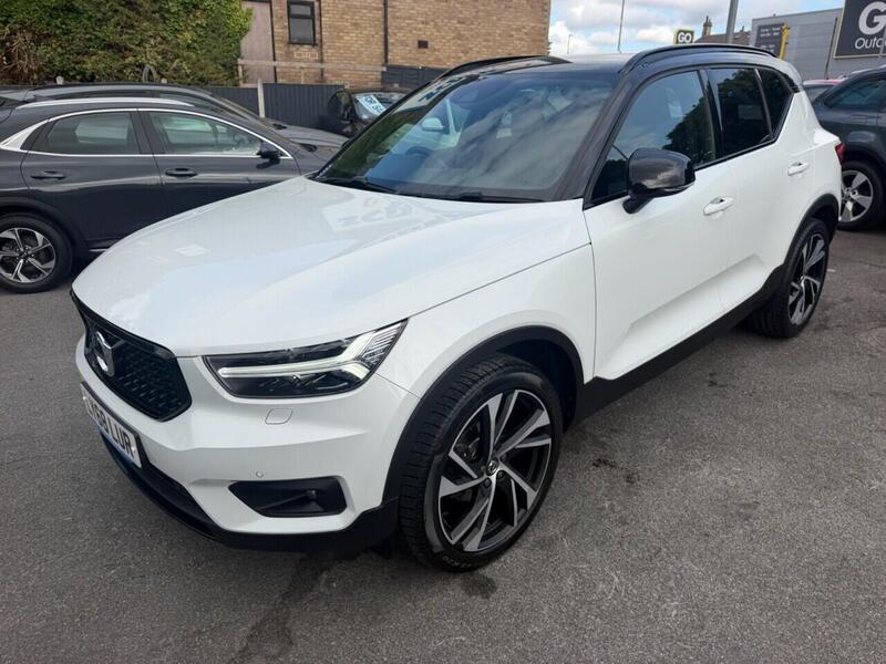 Volvo XC40 view 5