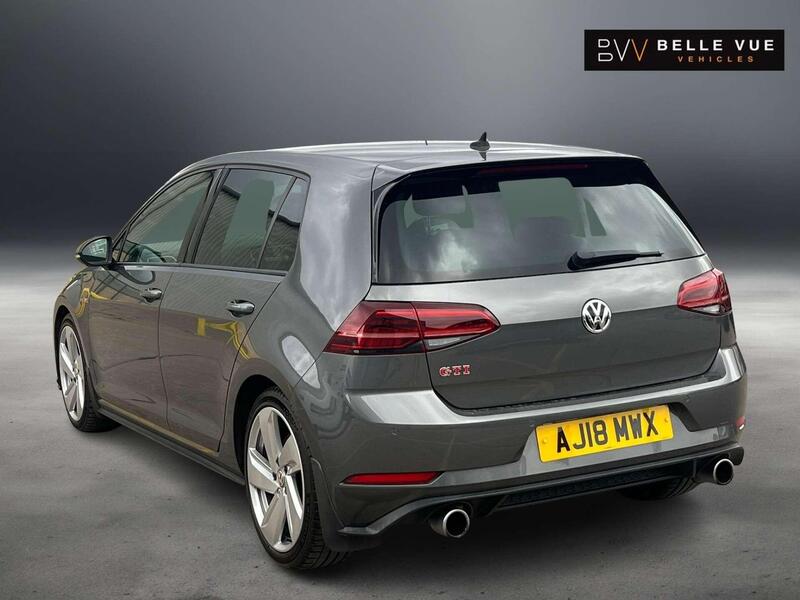Volkswagen Golf view 4
