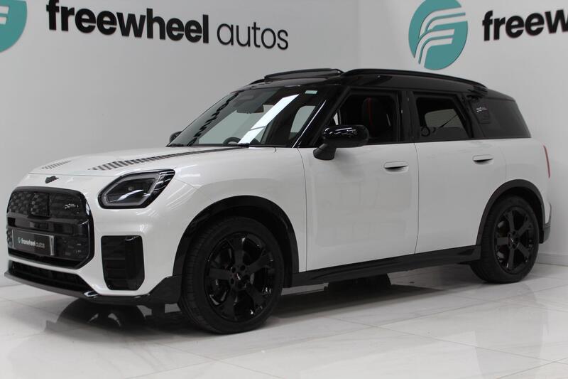 2024 MINI Electric Countryman in White — image 51 of 90