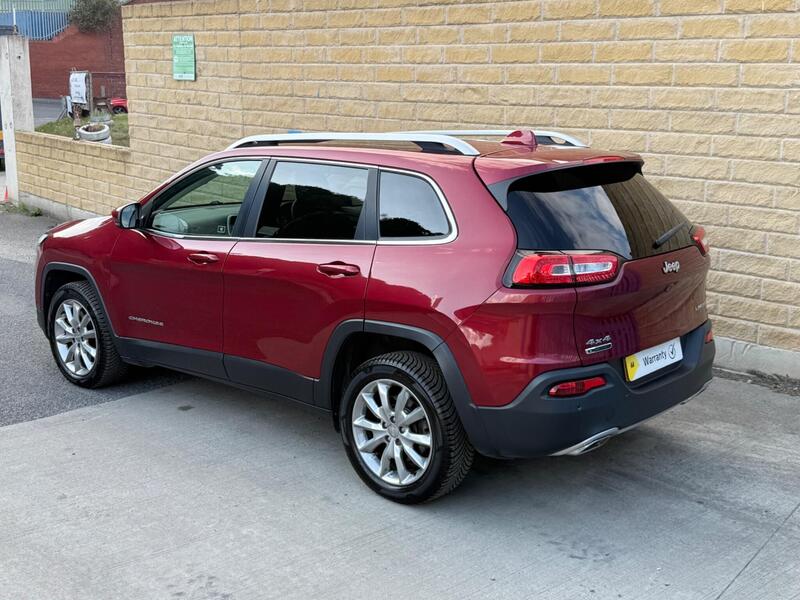 Jeep Cherokee view 3
