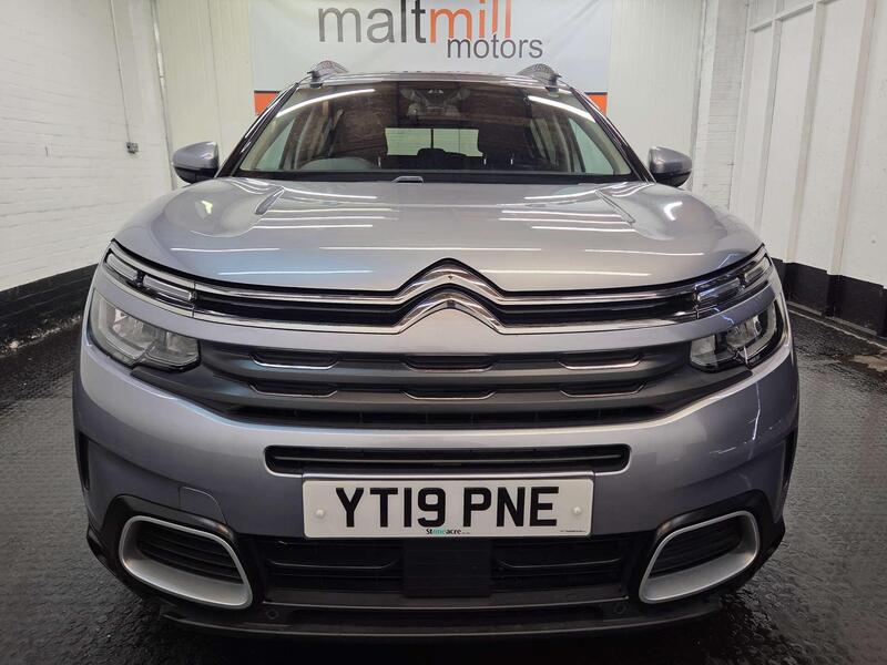 Citroen C5 Aircross view 2