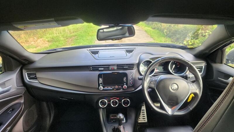 2017 Alfa Romeo Giulietta — photo 29