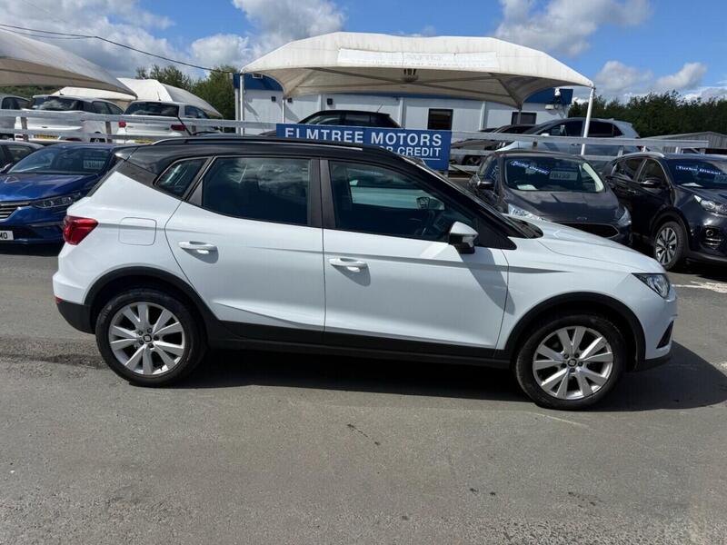 Seat Arona view 4