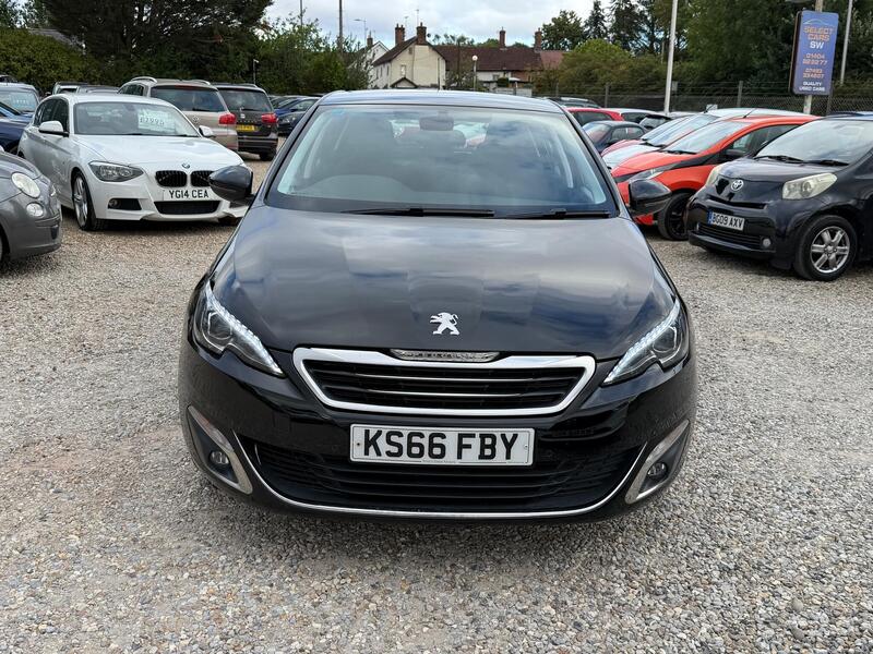 Peugeot 308 view 4