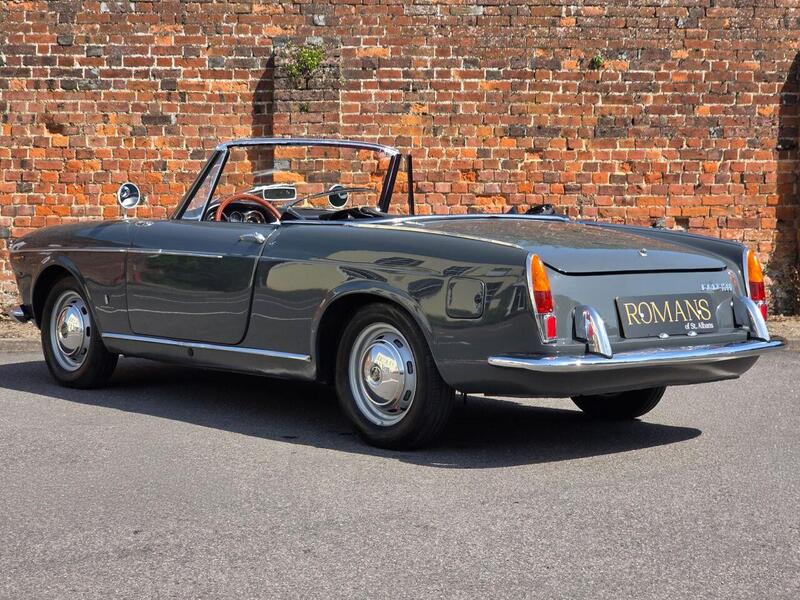 Fiat 1500 view 3