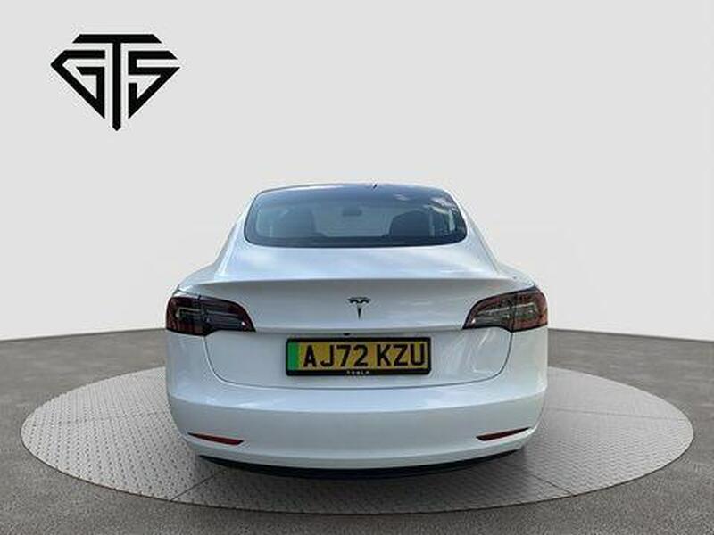 Tesla Model 3 view 4