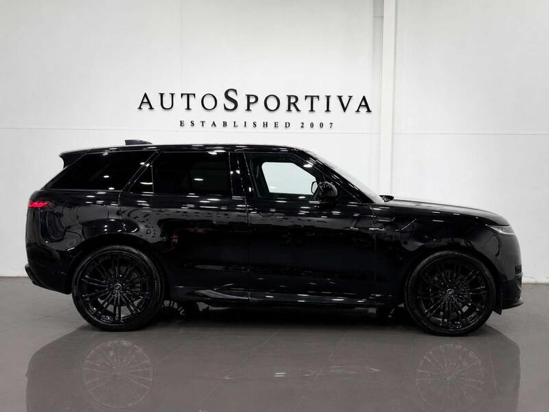Land Rover Range Rover Sport view 3