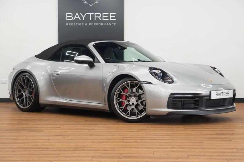 Porsche 911 view 7