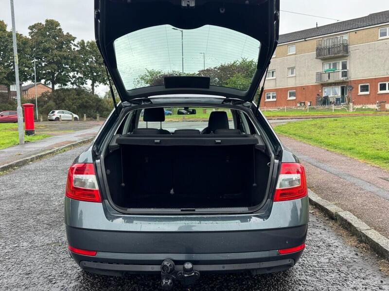 Skoda Octavia view 5