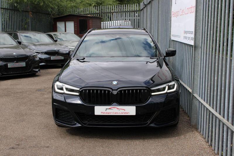 BMW 5 Series view 5