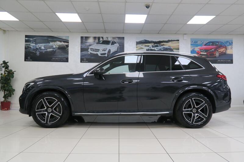 Mercedes-Benz Mercedes-Benz GLC view 3