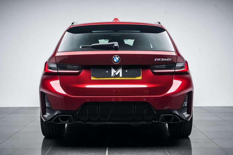 BMW 3 Series view 4