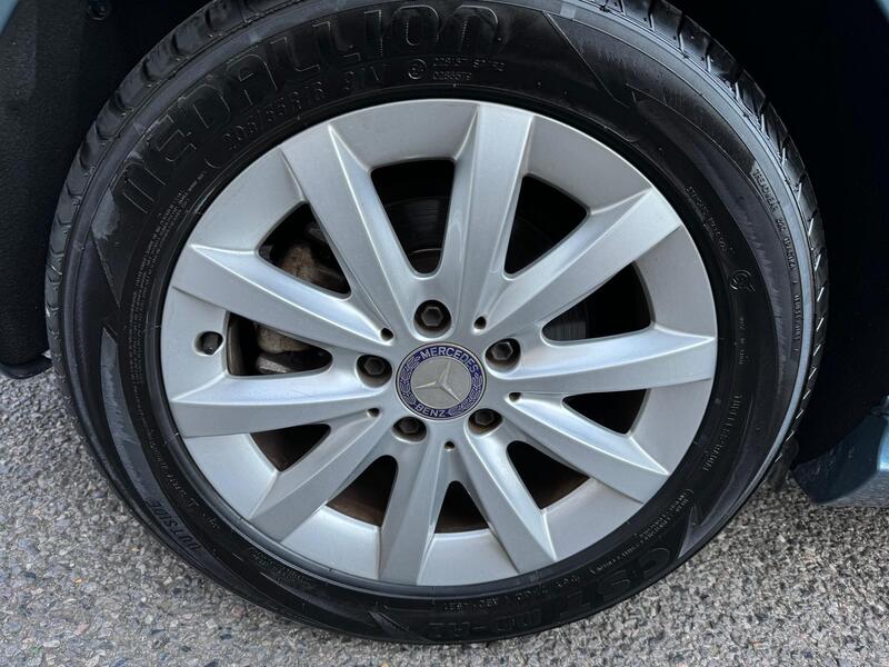Mercedes-Benz B Class view 28