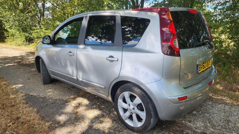 2010 Nissan Note — photo 4