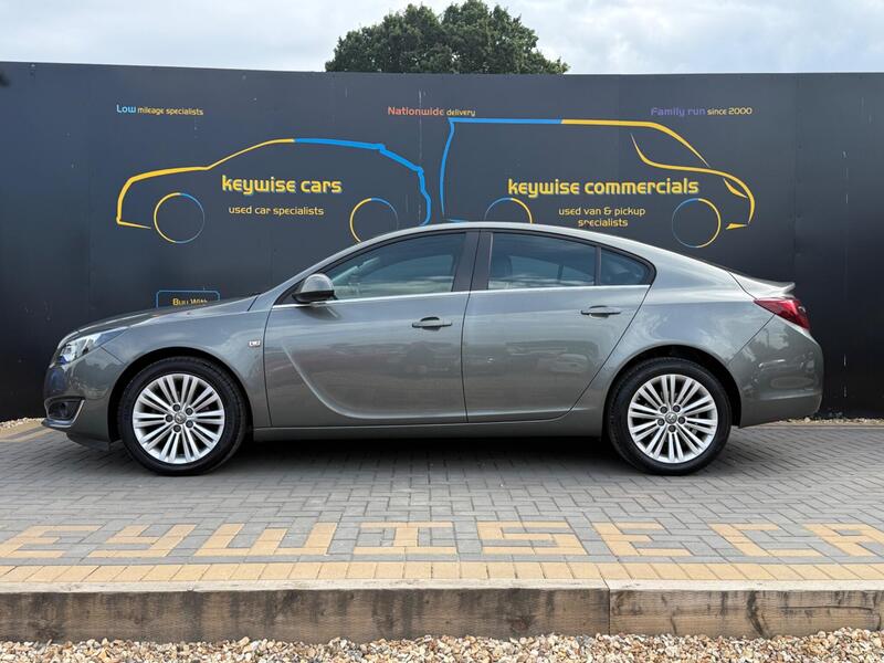 Vauxhall Insignia view 2
